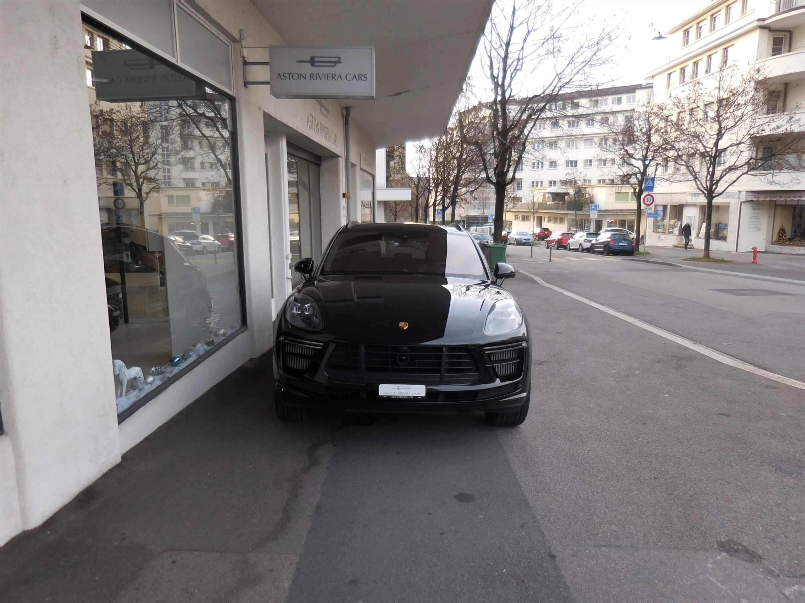 12 Av Porsche Macan ex. Millenium