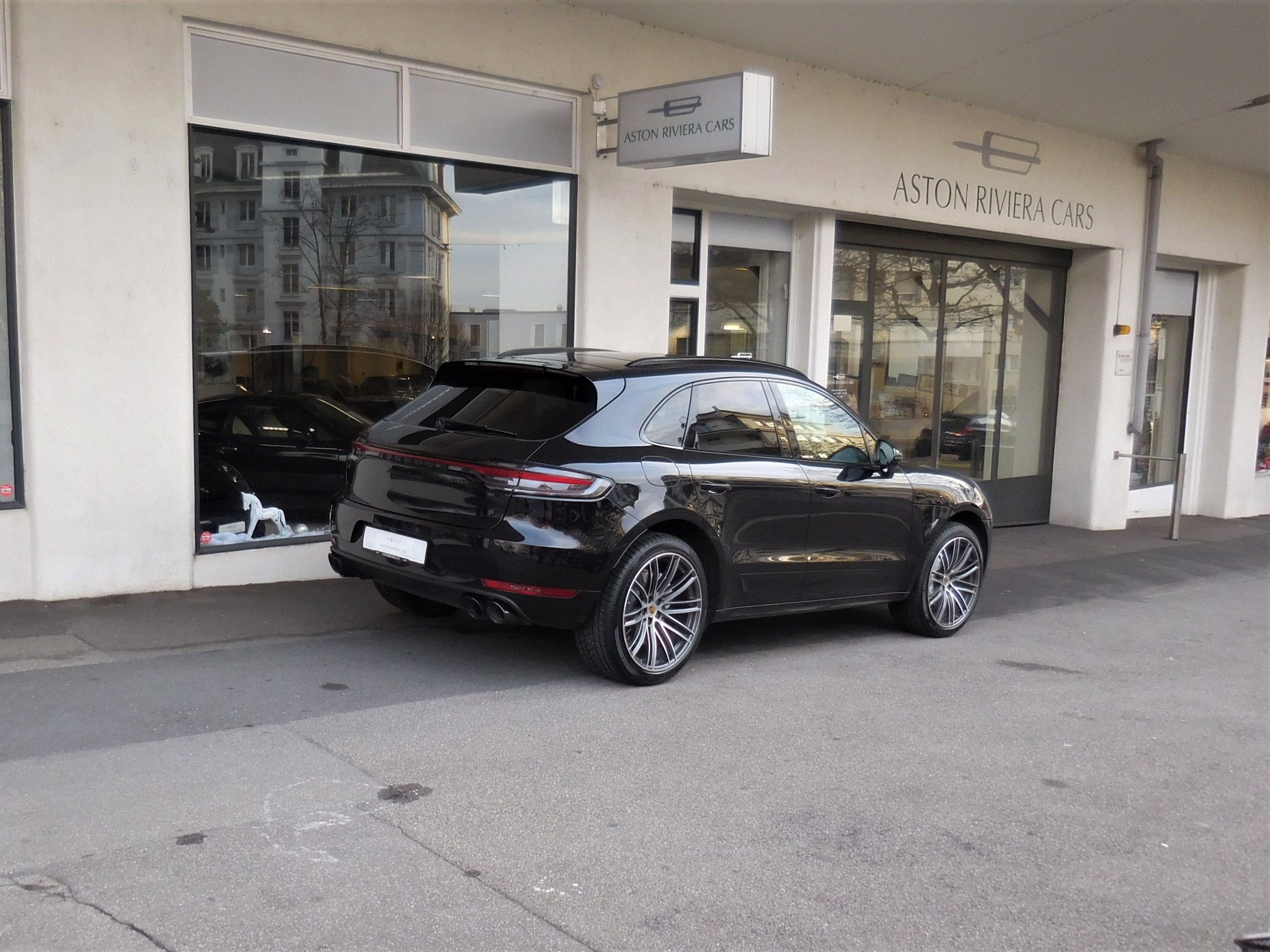 5 ArrDr Porsche Macan ex. Millenium