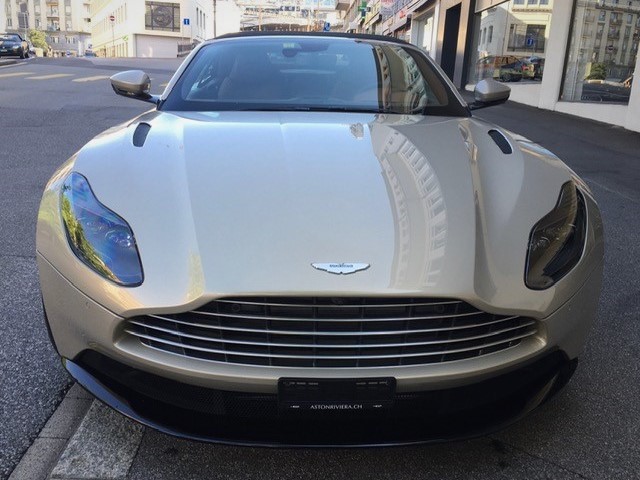 AM DB11 -001 -d